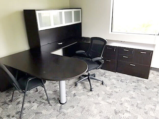 Largo-office-furniture-led-technologies-1119-01.jpg