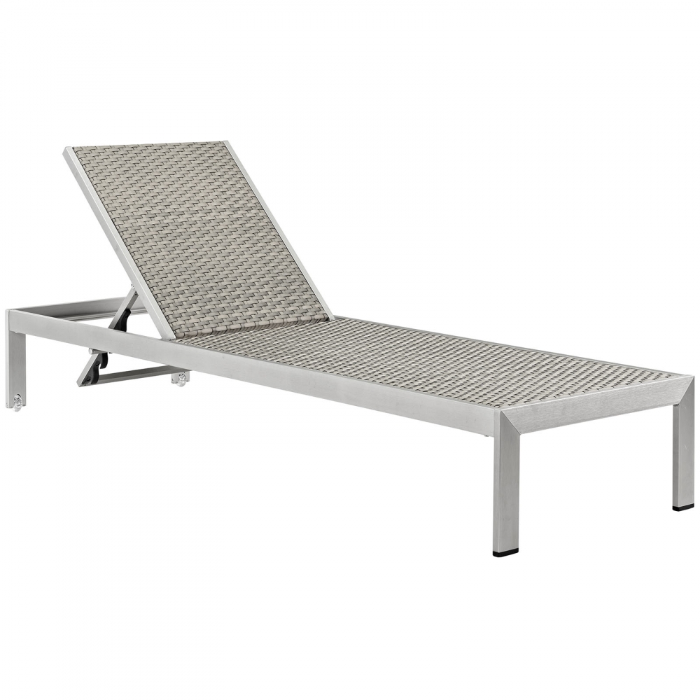 patio-table-and-chairs-chaise-lounge-bed.jpg