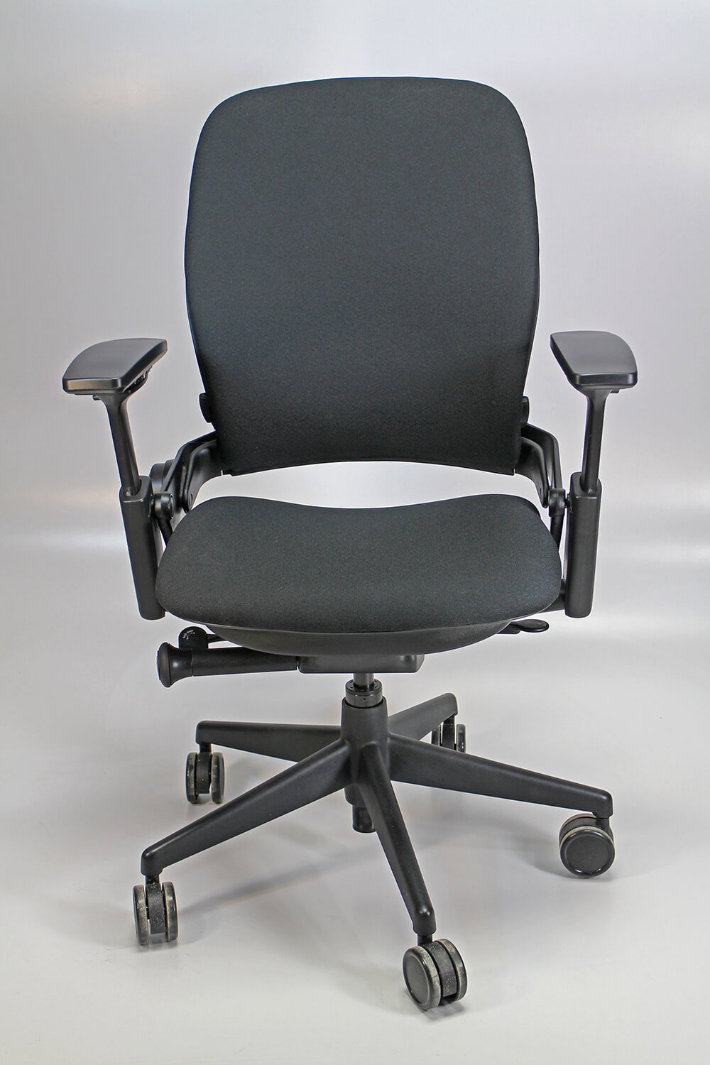 Steelcase leap v2 front view